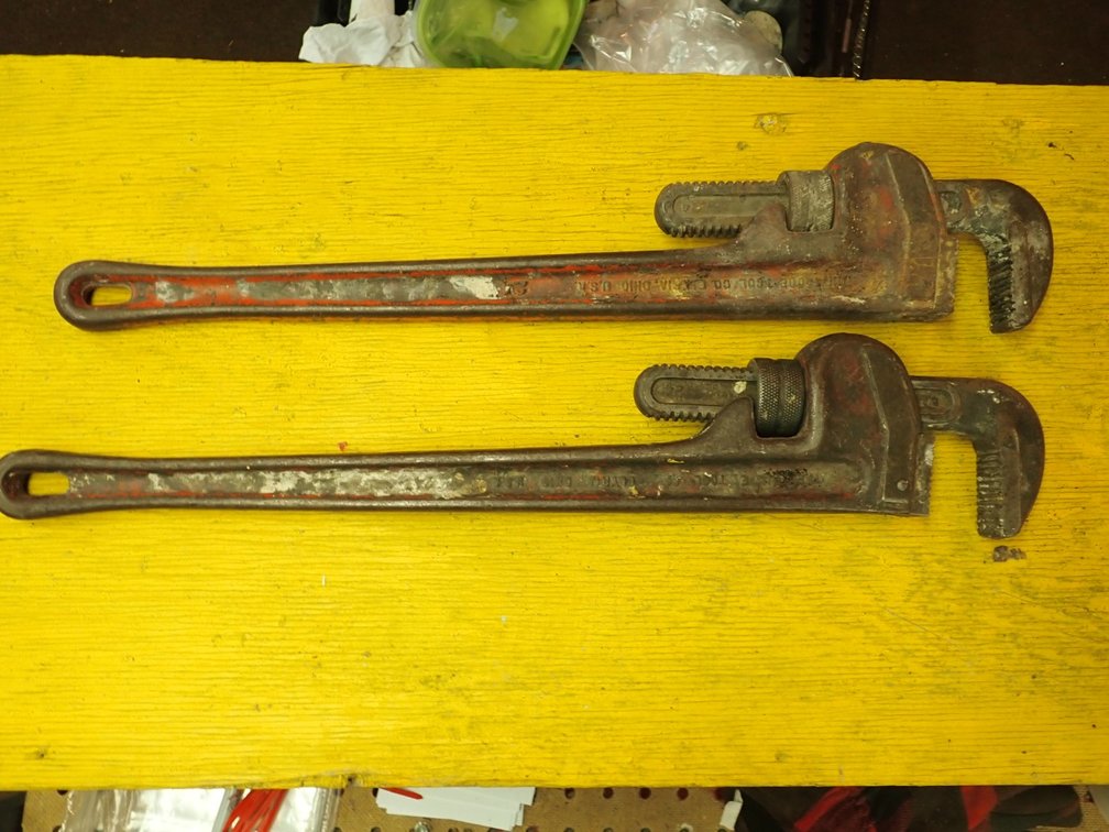 Adjustable Pipe Wrenches