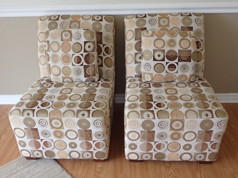 Accent Chairs