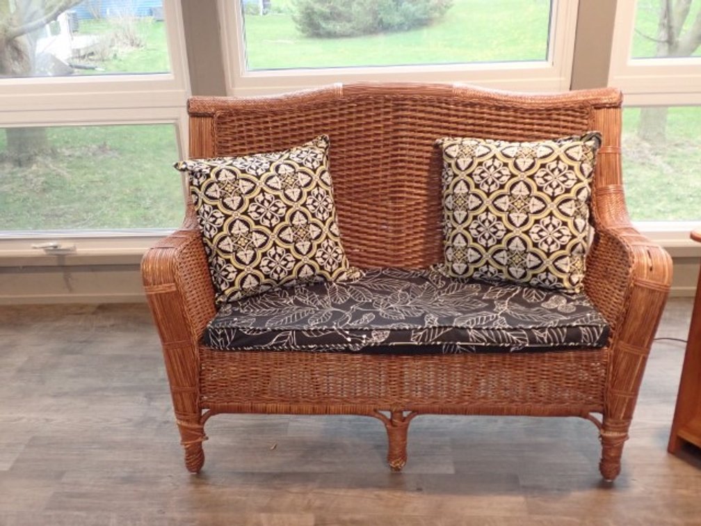 Stylish Wicker Settee