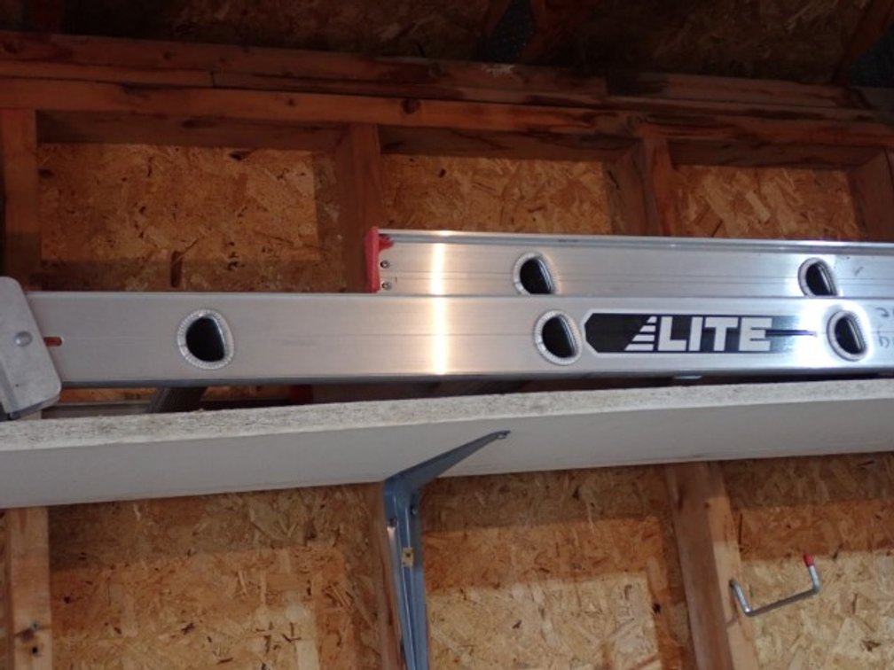 Lite 16 ft extension Ladder