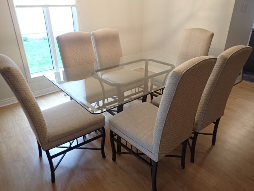 Bowring Dining Set