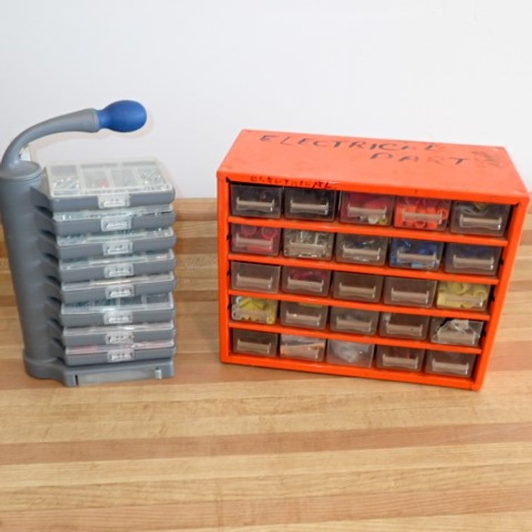 Hardware Storage with Contents