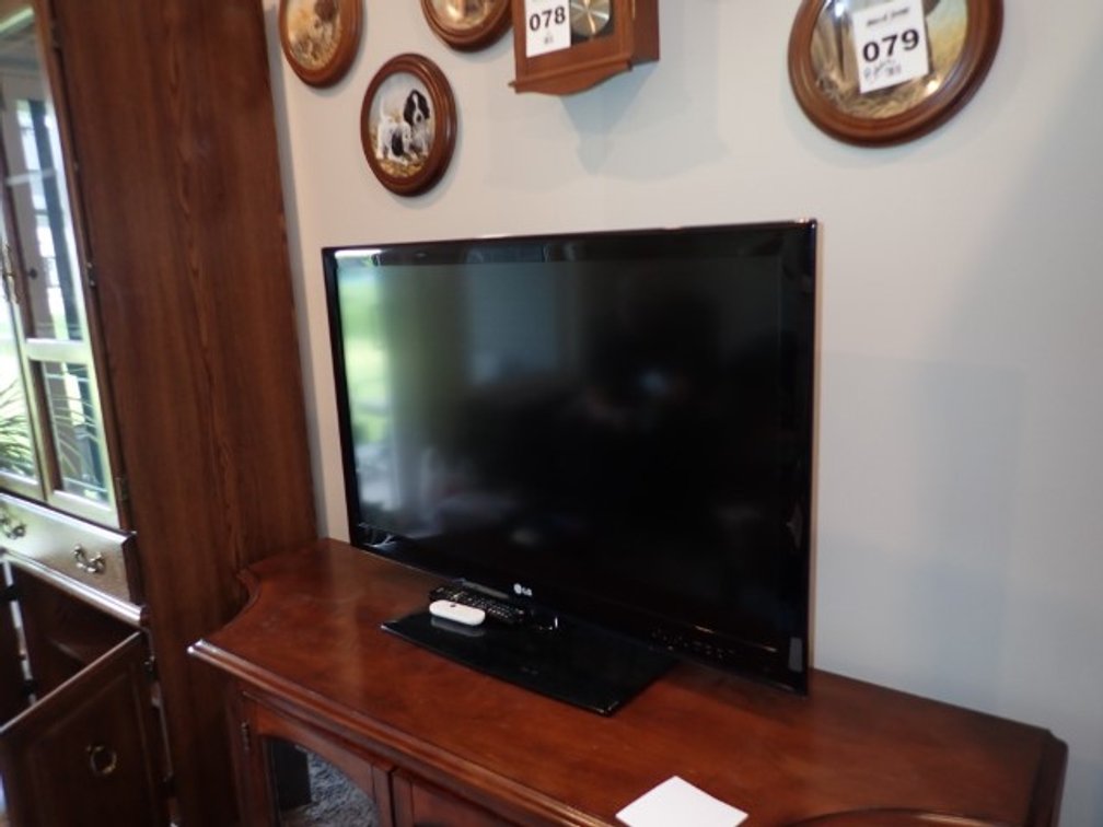 42" TV