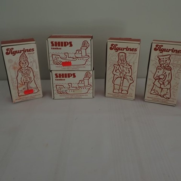 Tremar Pottery Figures