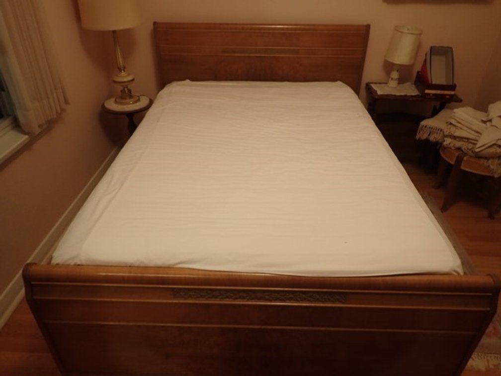Deco Style Double Bed