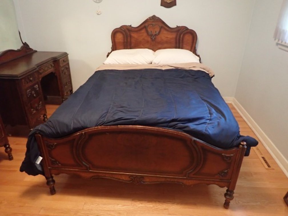 55" Carved Bed