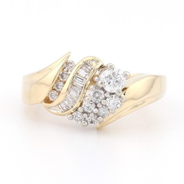 Diamond Cluster 14K Gold Ring (Size 7)