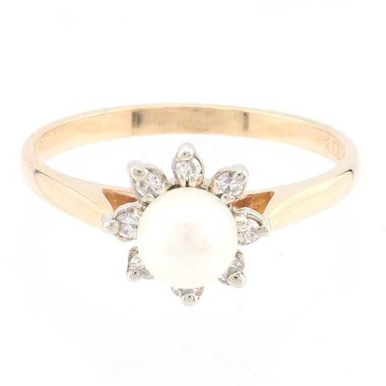 Akoya Cultured Pearl and Diamond Gold Ring (Size 6)