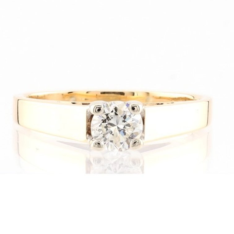 Diamond Solitaire 14K Gold Ring (Size 5)