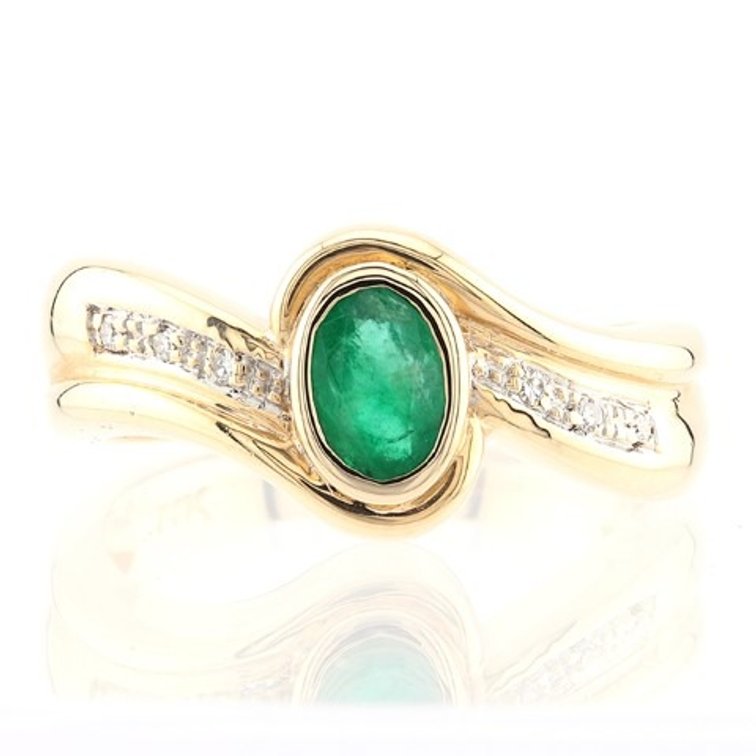 Emerald and Diamond 14K Gold Ring (Size 7)