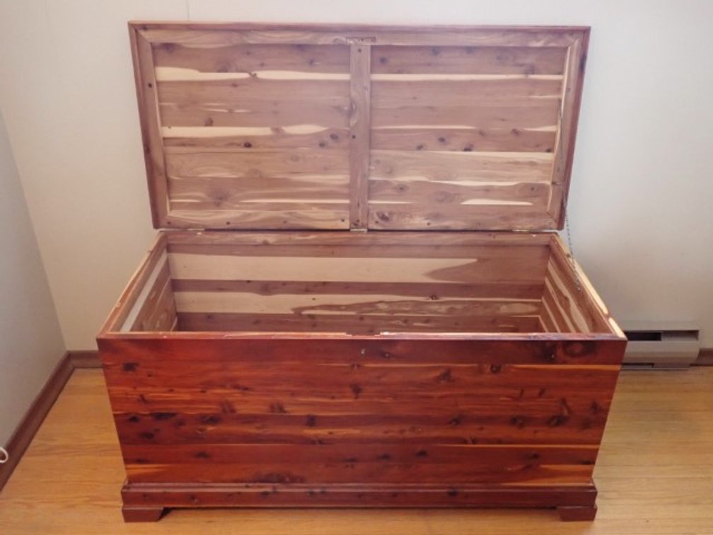 Cedar Hope Chest