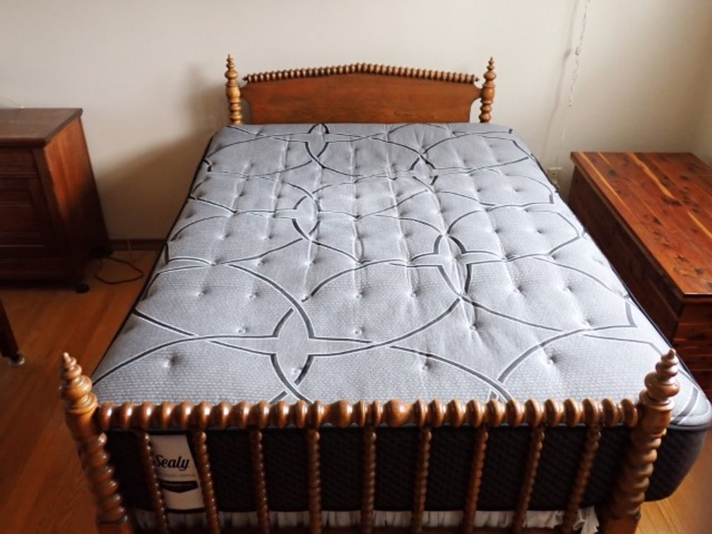 Antique "Jenny Lind" Spool Bed
