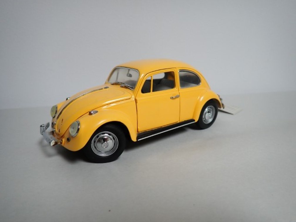 Diecast 1967 Volkswagen Beetle Model - Precision Models