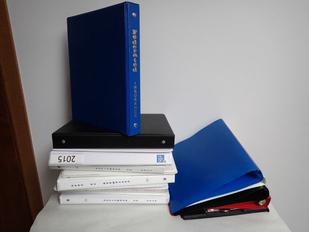 Large Box of Assorted Hard and Soft Binders