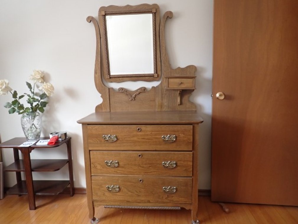 Vintage Oak Vanity Dresser with Ornate MIrror