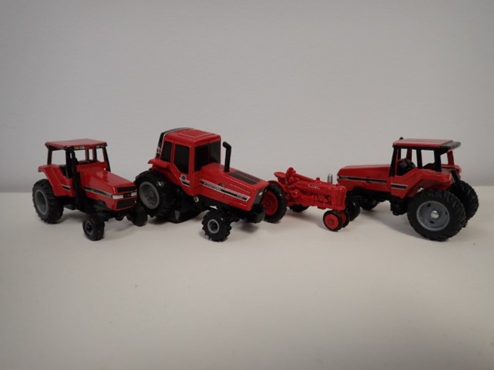 CASE International Diecast  Collector Toy Tractors