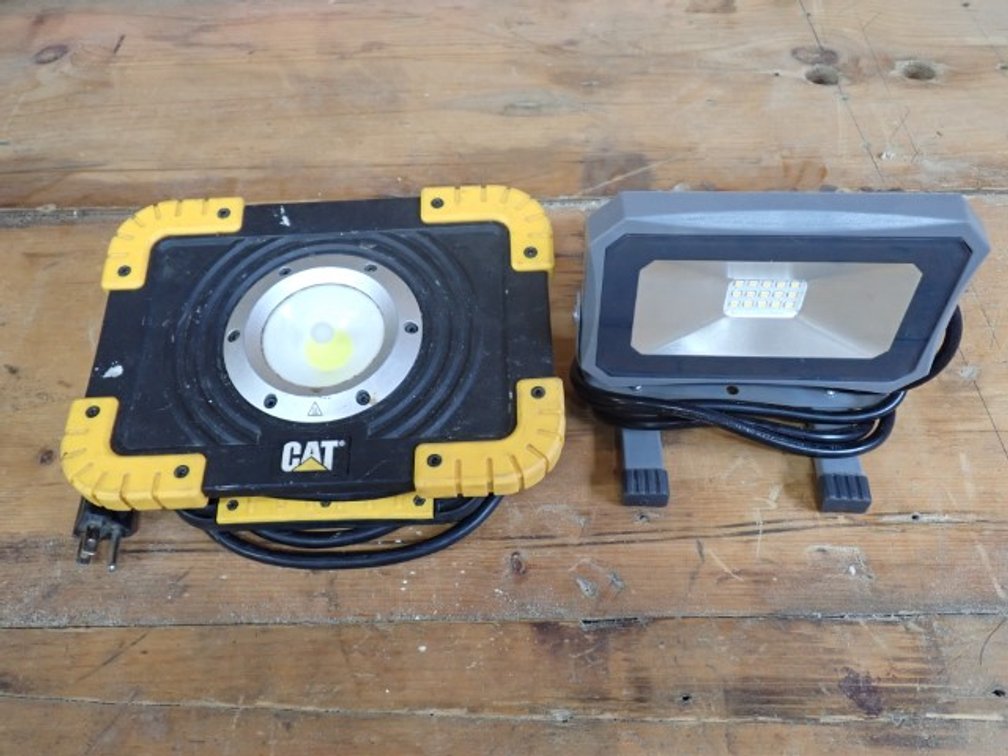 2 AC Powered Work Lights