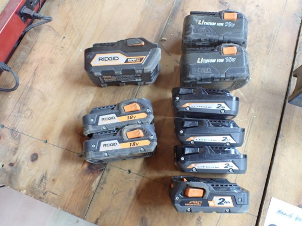 RIGID Battery Chargers / Batteries / Shelf-Organizer Unit