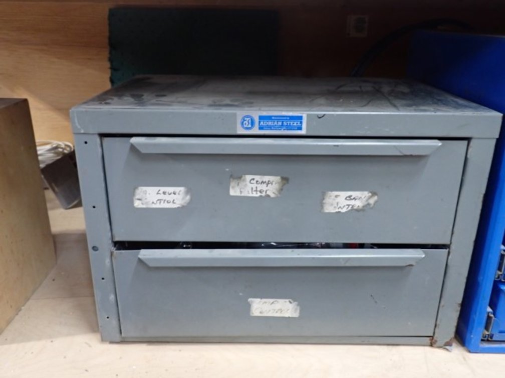 2-Drawer Metal Toolbox