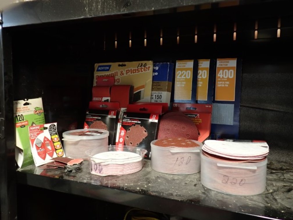 Large Lot of Sanding Papers