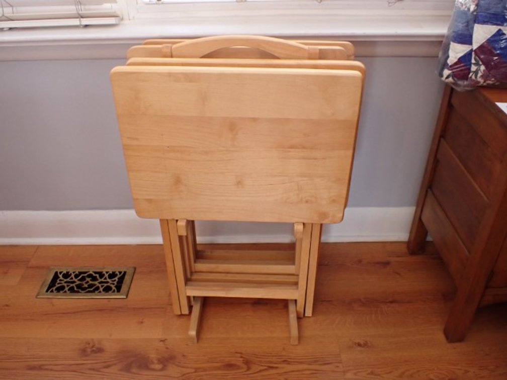 Maple TV Tray set