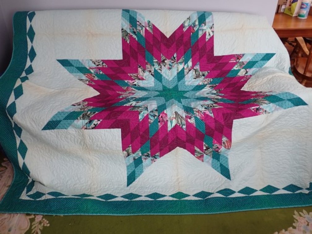 Lone Star'' Quilt	6	6	- handmade, machine stitched