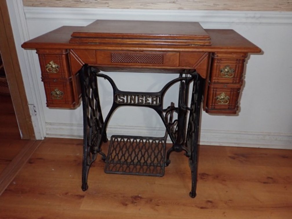 Singer Treadle Sewing Machine