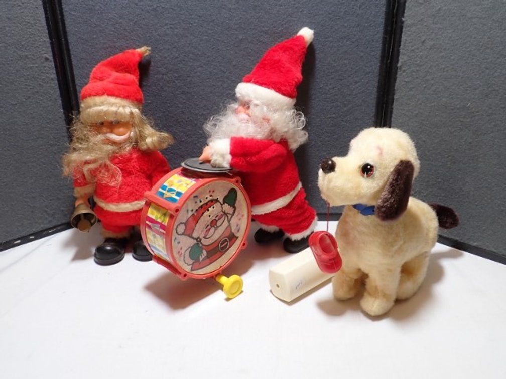 Motorized Santas Plus