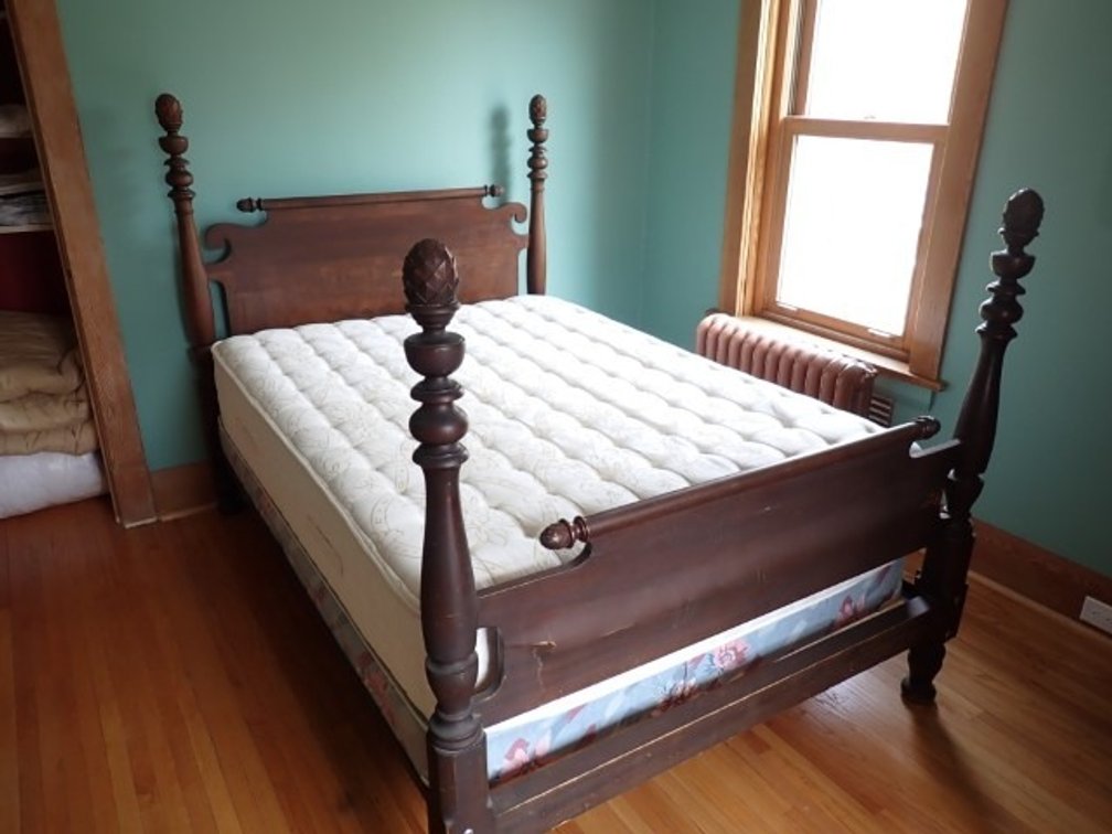 4 Poster Pineapple Double Bed