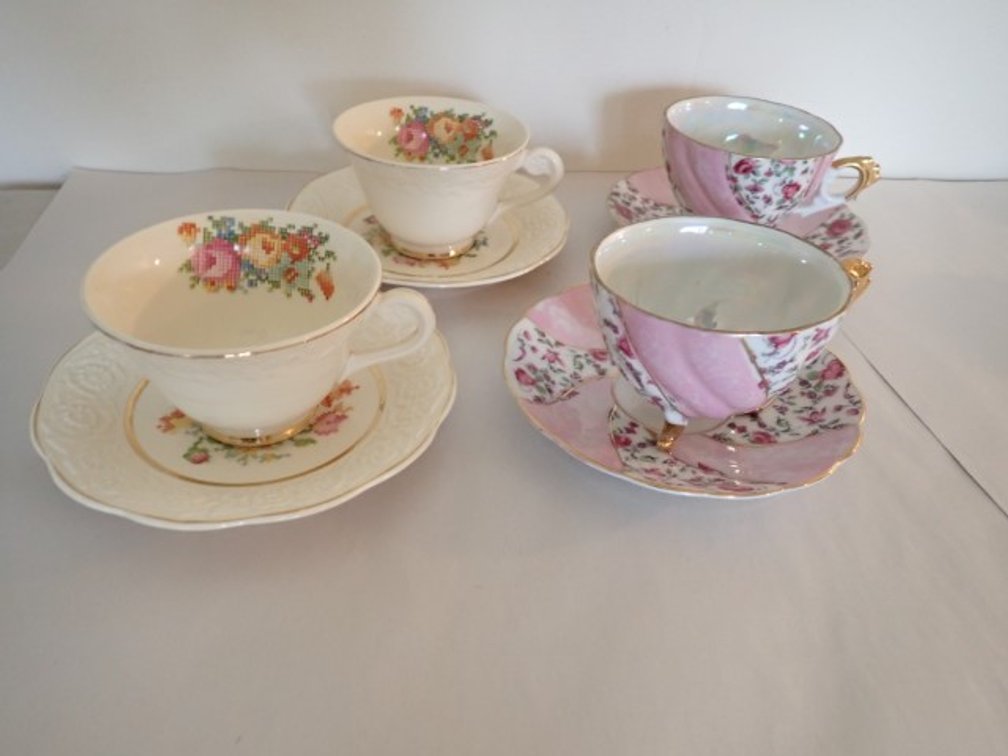Teacups & Saucers