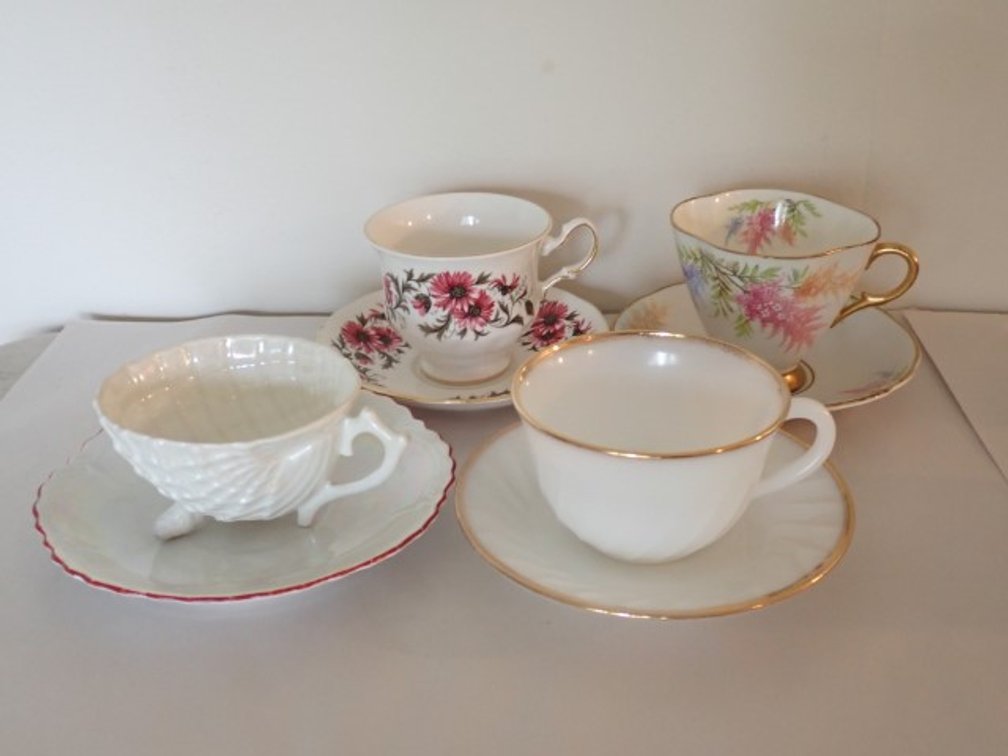 Teacups & Saucers