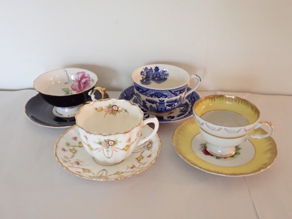 Teacups & Saucers