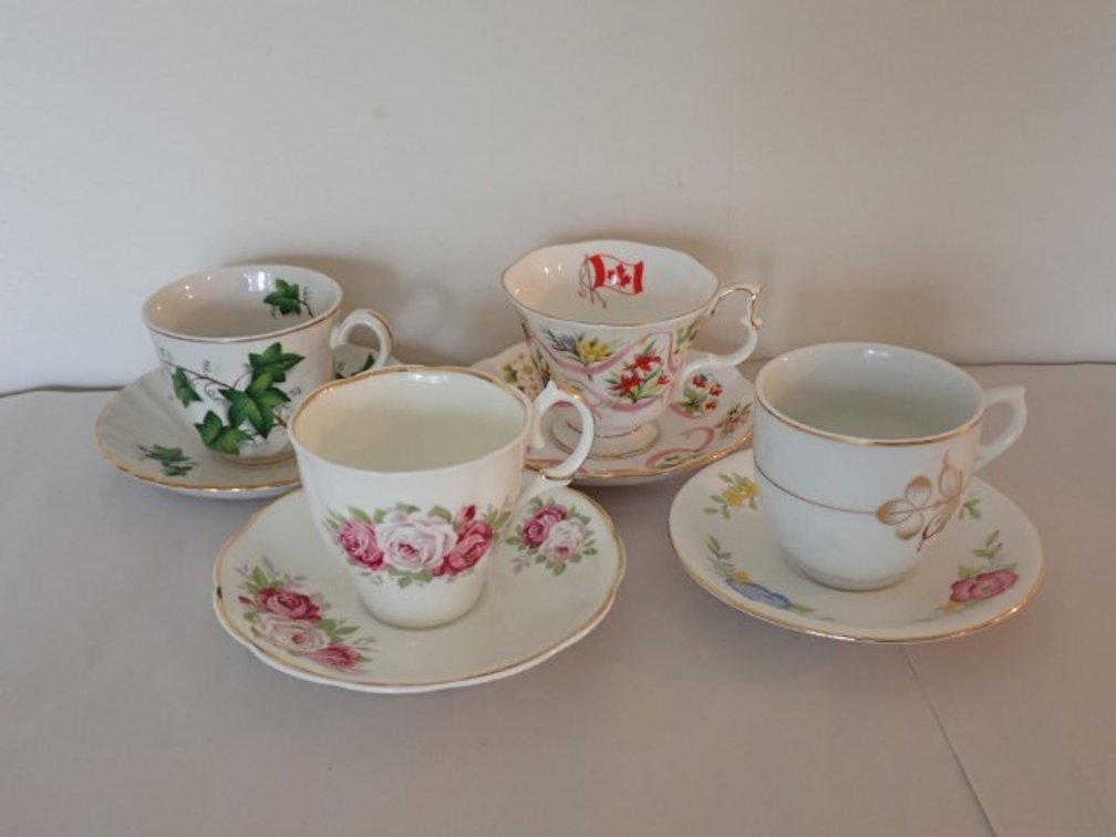 Teacups & Saucers