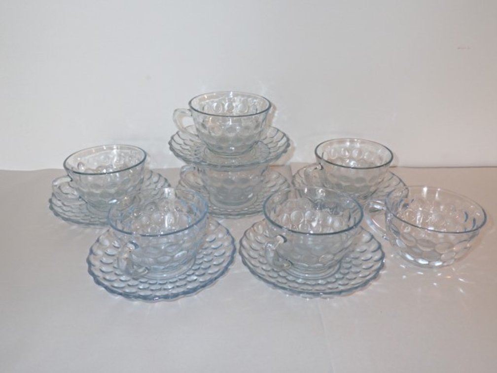 1940s Anchor Hocking Teacups & Saucers