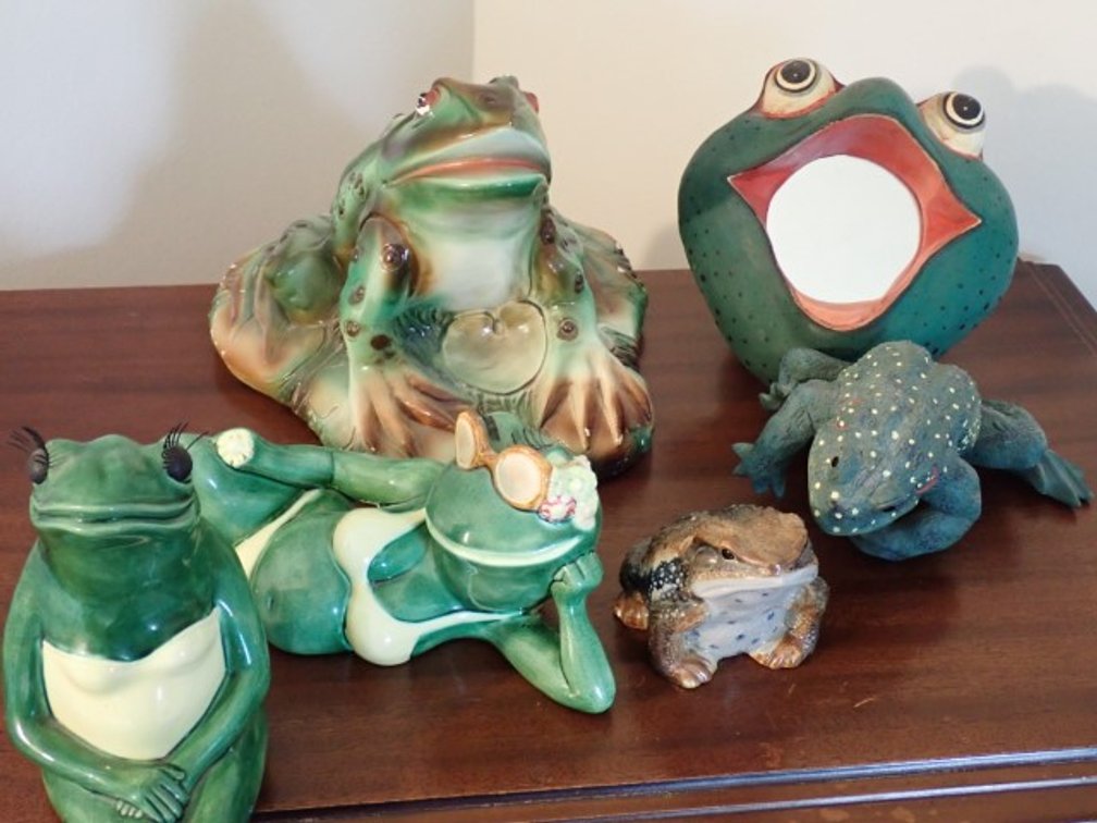 1970s Ceramic Frog Collection