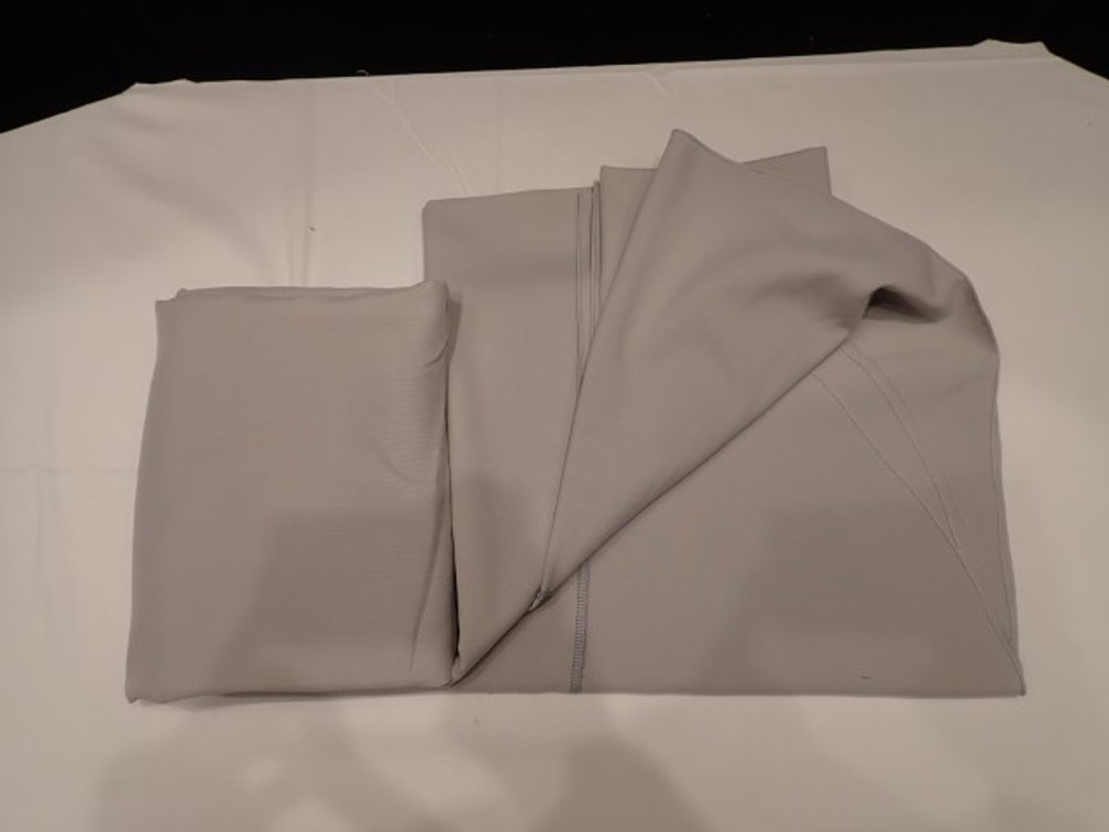 Light Gray Table Linens