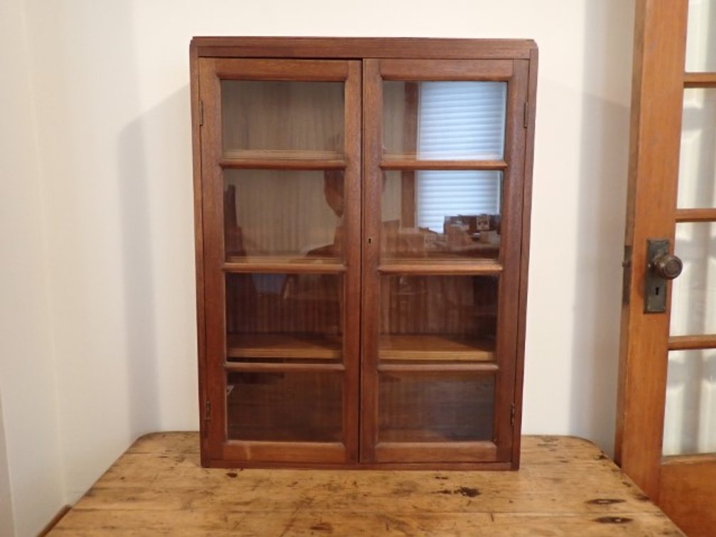 Vintage Wooden Display Cabinet/Bookcase