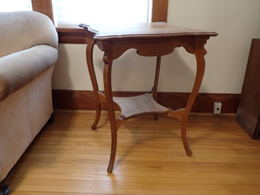 Queen Anne Style Parlour/Lamp Table