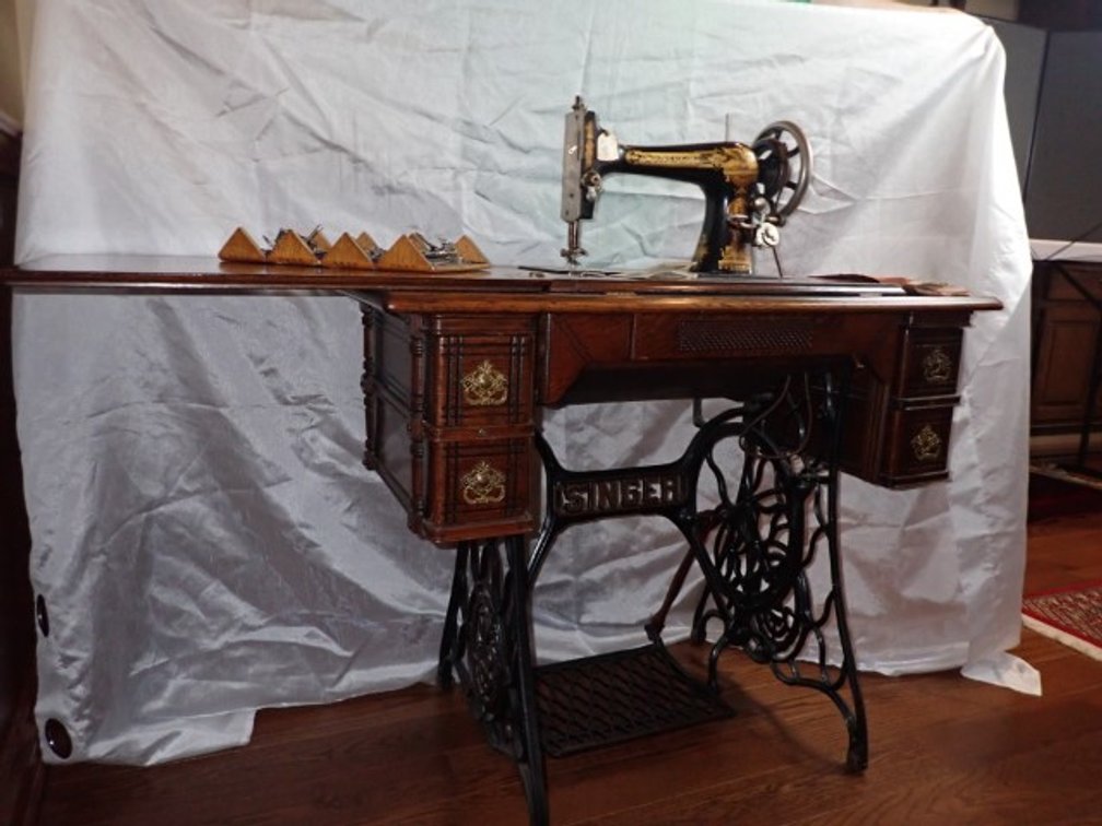 Antique Treadle Singer