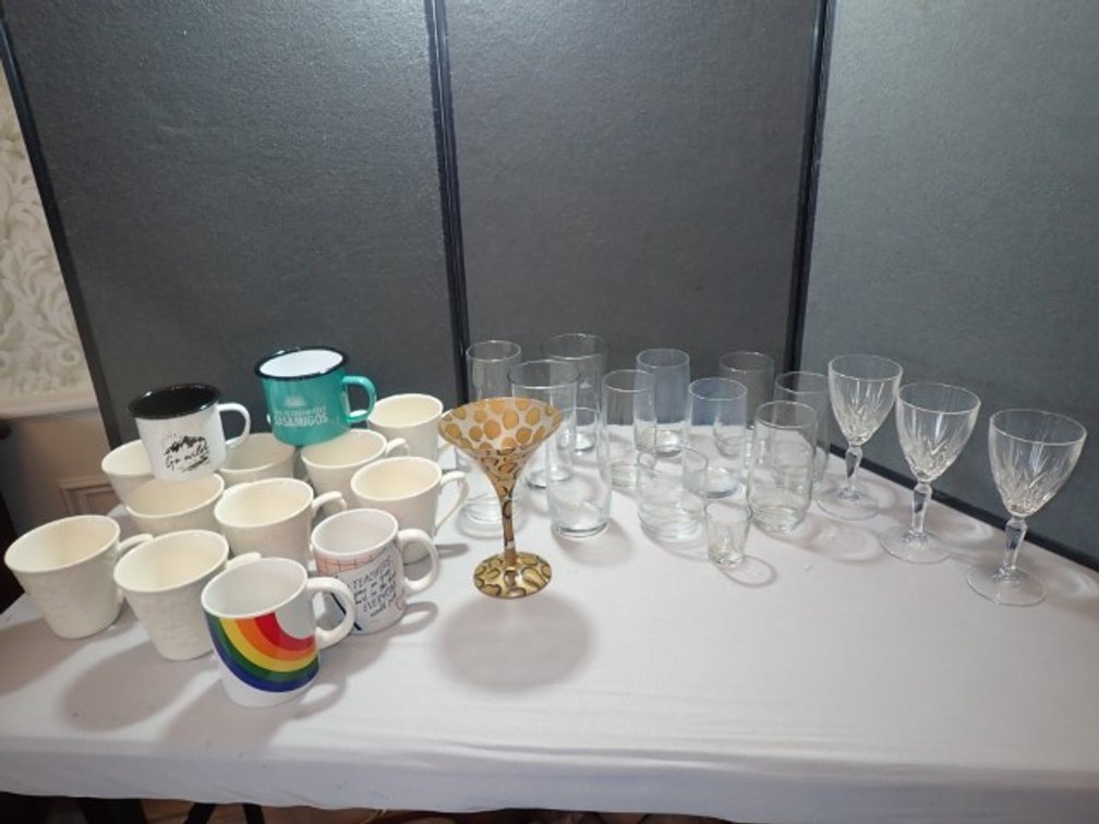 Glasses & Cups