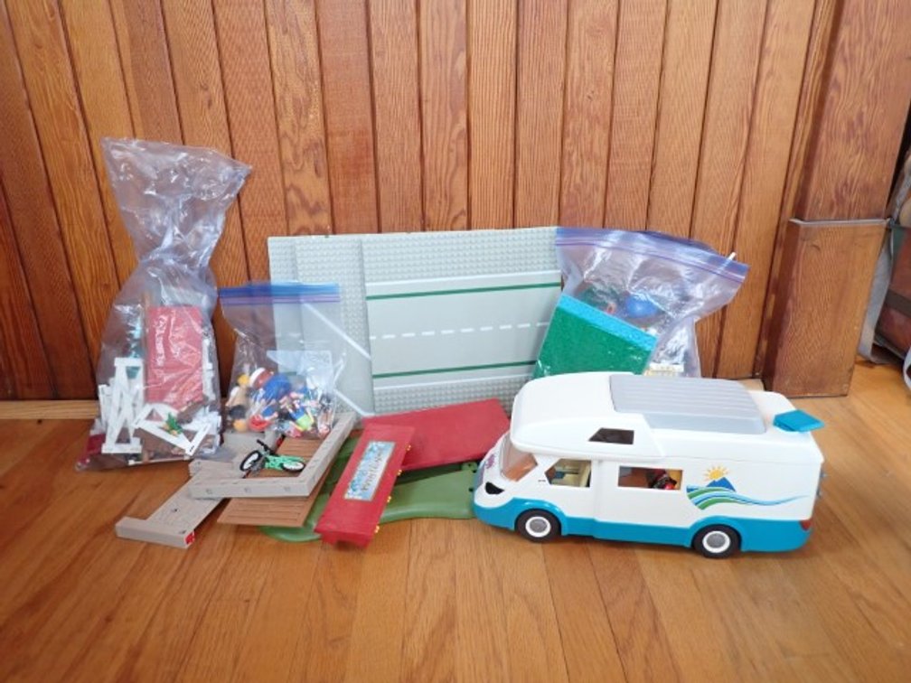 Leggo Items +