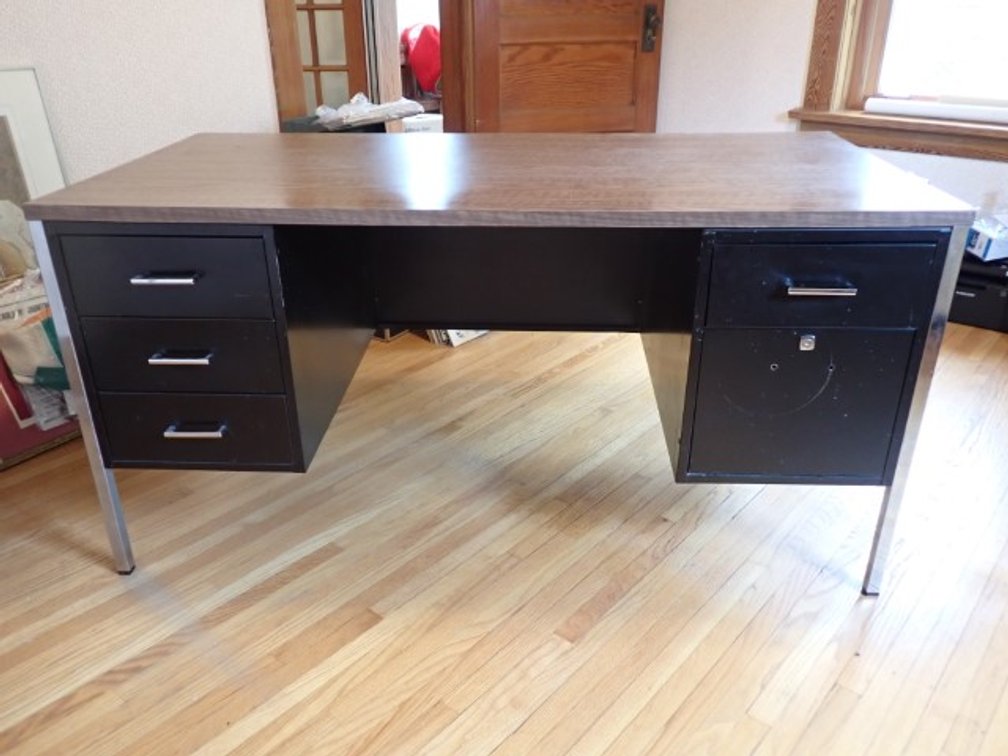 Teachers Desk