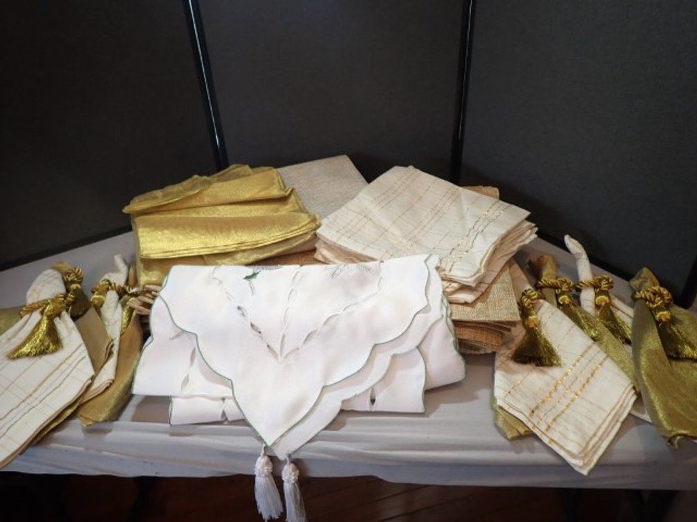 Fine Dining Linens