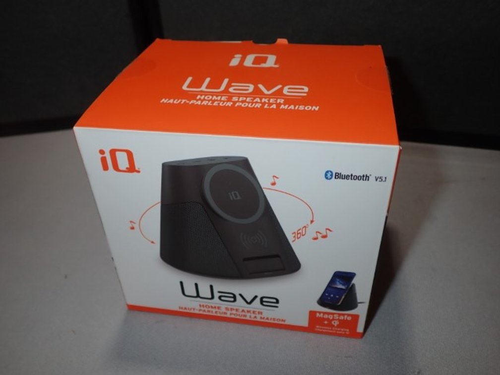 IQ Wave Magsafe Speaker & Charger