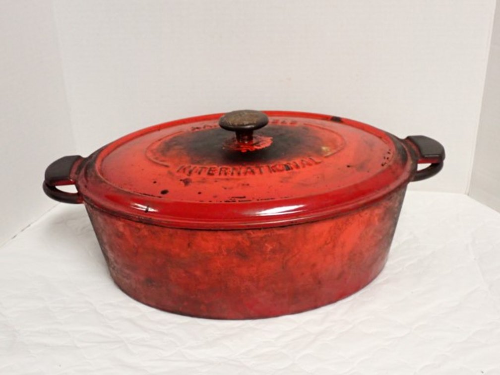 J.A. Henckels International Dutch Oven