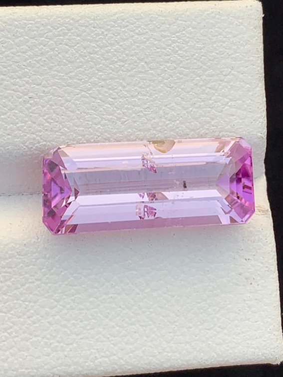 7.9 ct Certified Pink Kunzite gemstone
