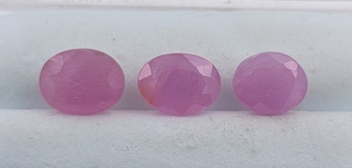 6.7 ct Certified Untreated Pink Sapphire gemstone Parcel