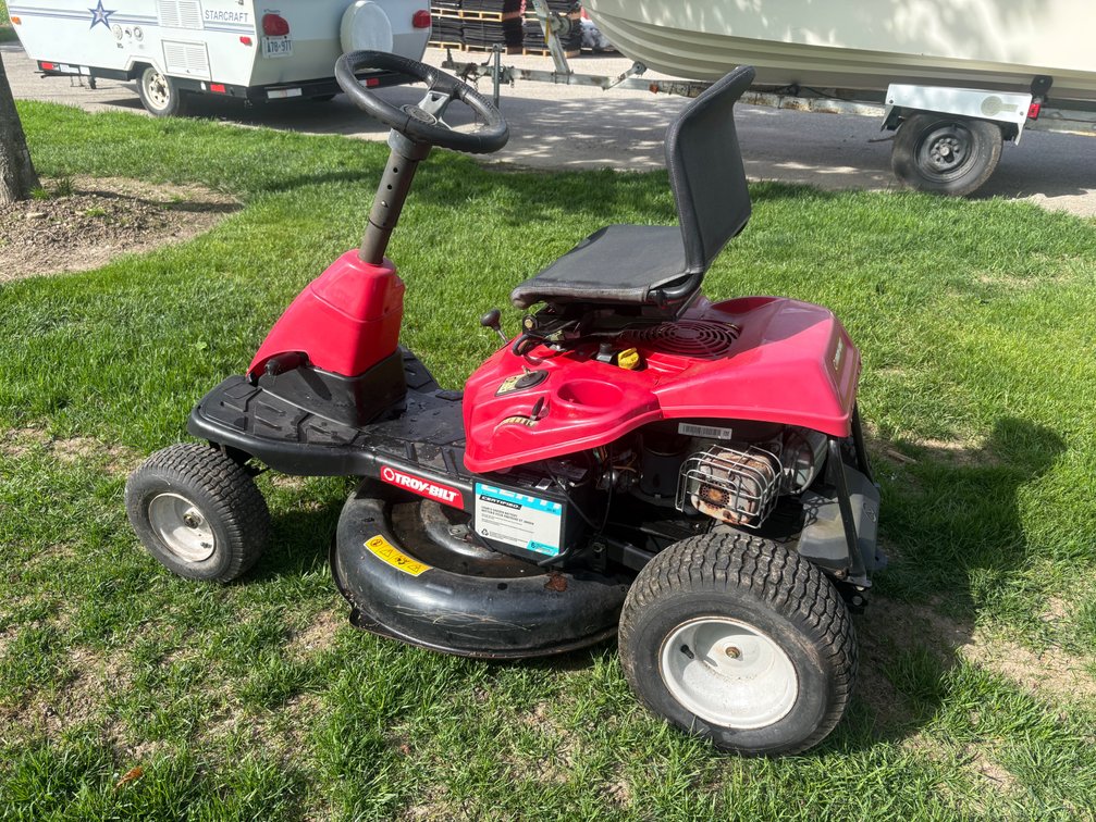 Troy-Bilt SD riding lawn mower
