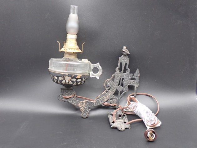 Image for Electrified Mounted Finger Lamp