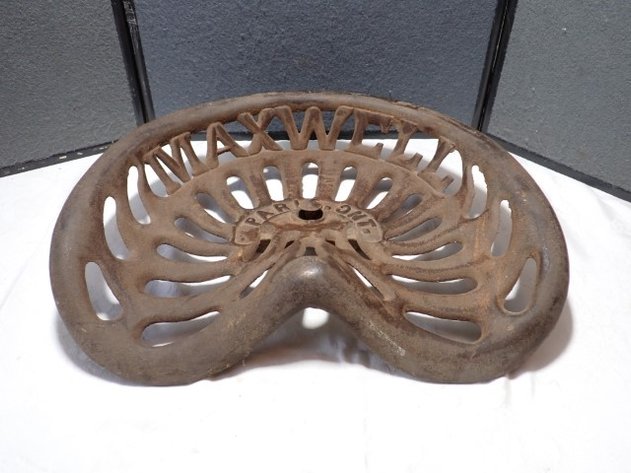 Image for Maxwell Tractor Seat